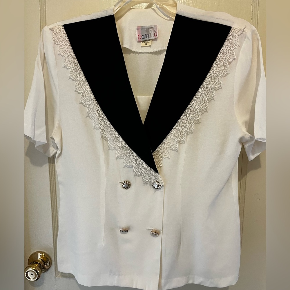 Short Sleeve White dress blouse with black laced collar